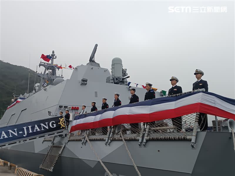 海軍沱江級巡邏艦第5、6號艦安江艦、萬江艦，今（26）日在蘇澳龍德造船廠舉行交艦給海軍的儀式。（圖／記者盧素梅攝影)