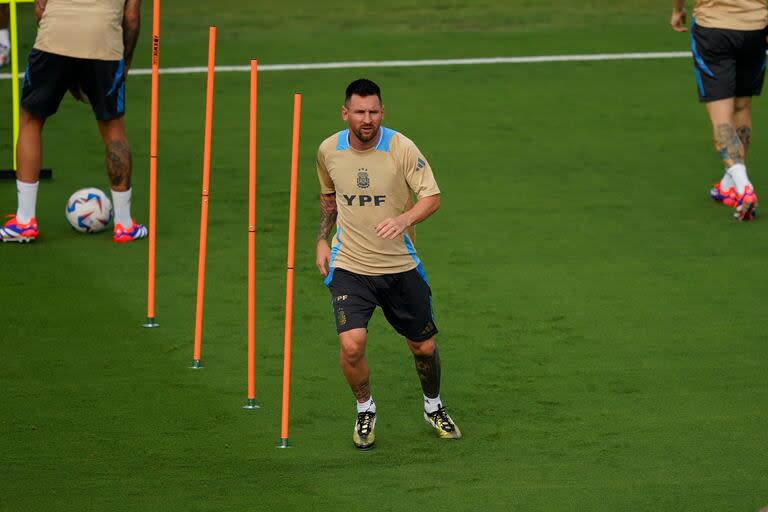 Lionel Messi en el entrenamiento de La Selección Argentina en el Kennesaw University State Fifth Third Bank Stadium