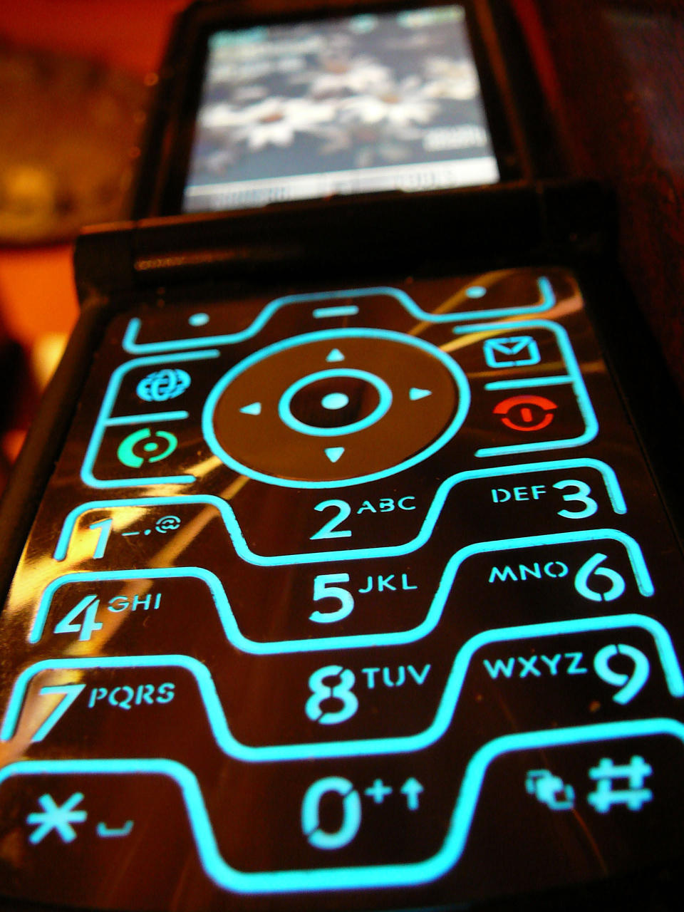 Auch das Motorola V3 lässt sich lukrativ weiterverkaufen. (Bild: Getty Images)