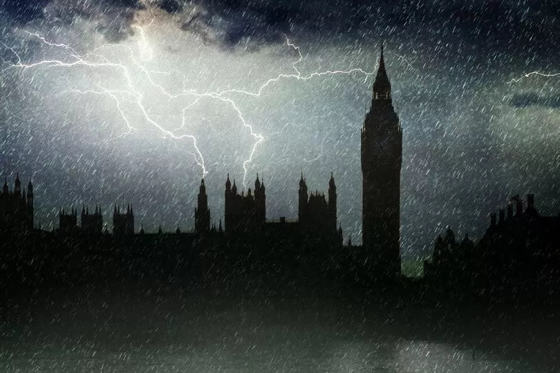 Big Ben with lightning