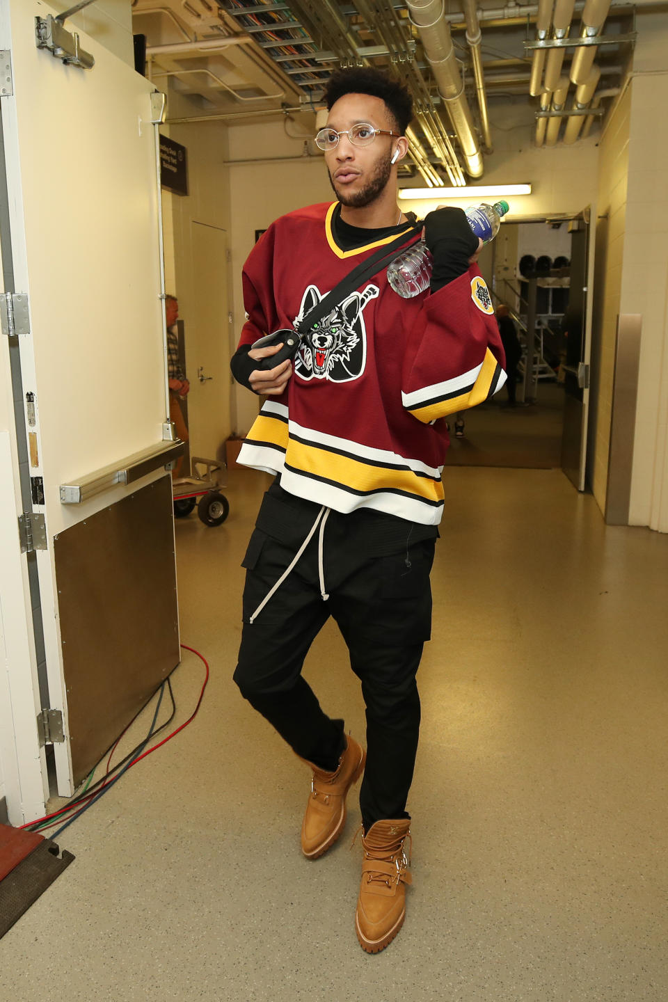 <p>Evan Turner wears a Chicago Wolves before the Blazers game against the Timberwolves on April 1. </p>