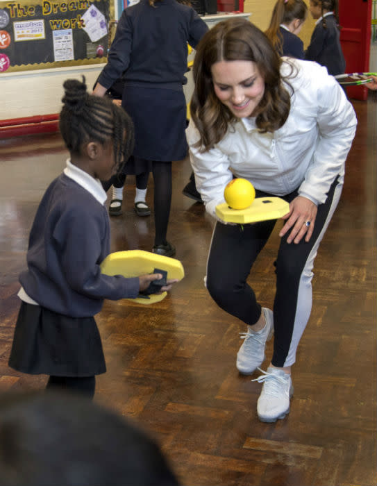 kate-middleton-plays-tennis-mitcham-school