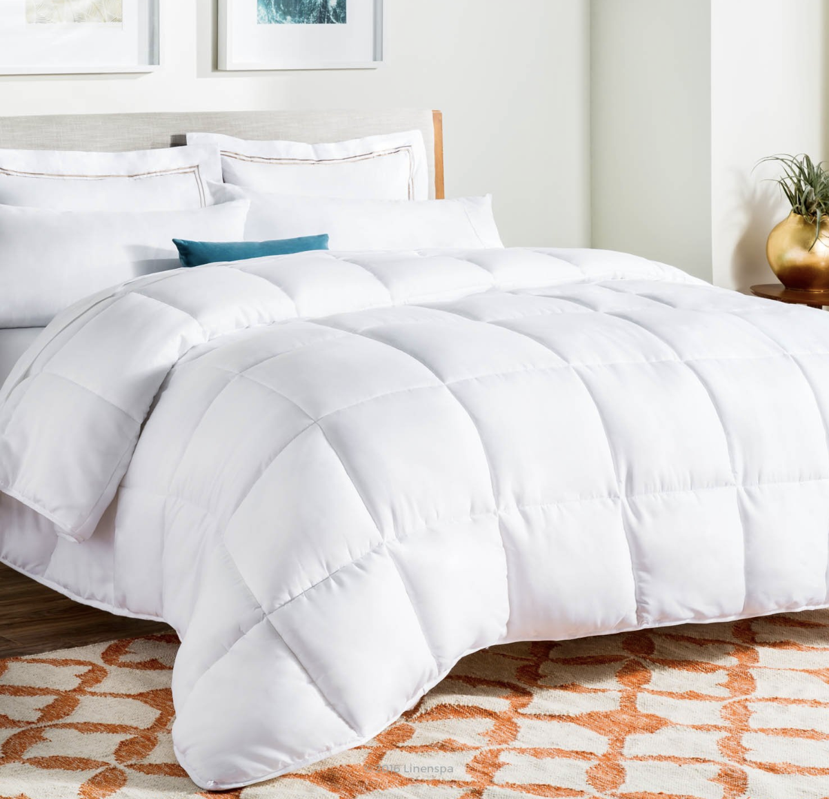 Linenspa All-Season White Down Alternative Quilted Comforter