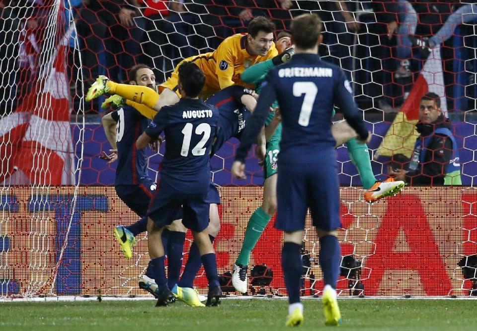 Football Soccer - Atletico Madrid v FC Barcelona - UEFA Champions League Quarter Final Second Leg - Vicente Calderon Stadium - 13/4/16 Barcelona's Lionel Messi in action Reuters / Juan Medina Livepic EDITORIAL USE ONLY.