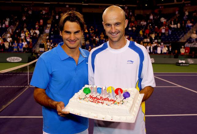 Roger Federer presents Ivan Ljubicic with a birthday cake at Indian Wells in 2008.