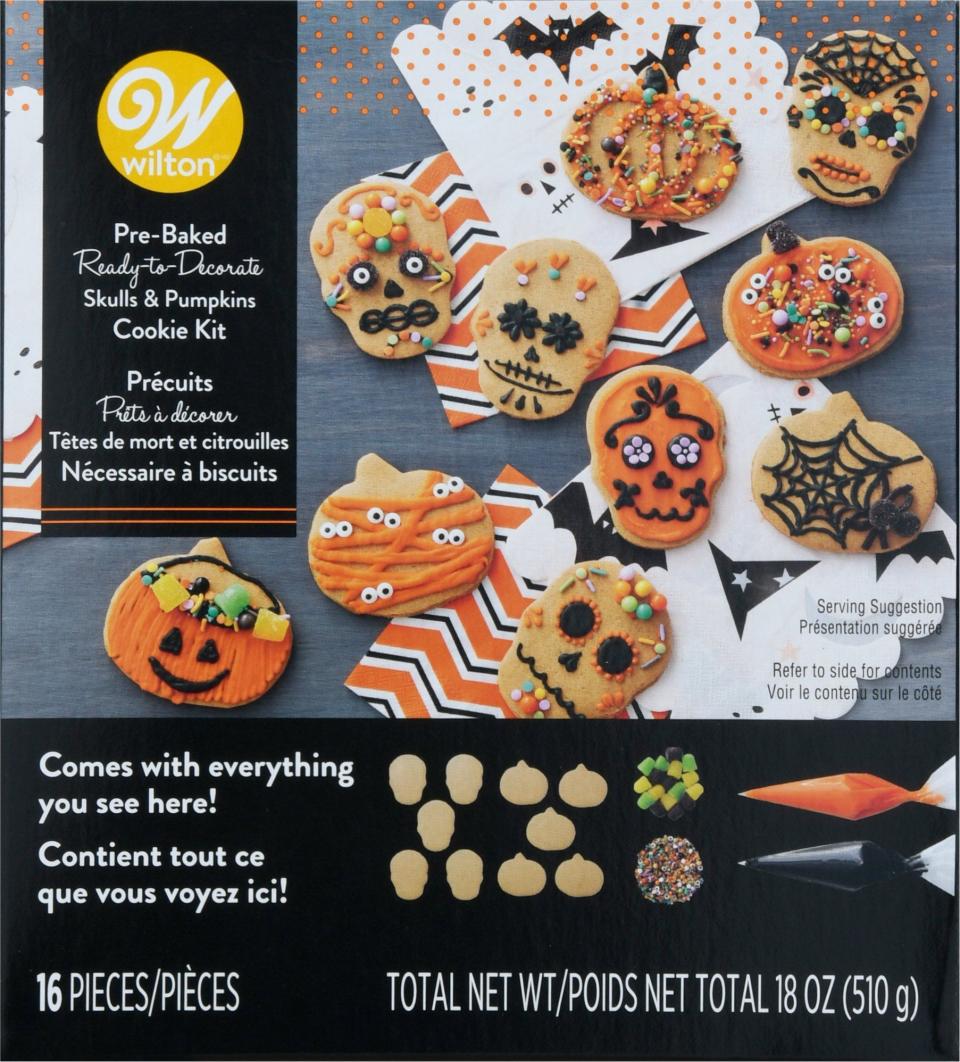 1) Ready-to-Decorate Skulls & Pumpkins Cookie Kit