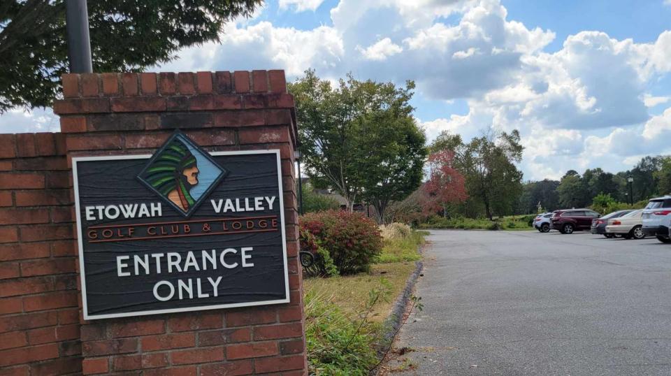 A master plan for a 200-lot subdivision to be built on the Etowah Valley Golf & Resort's South Course was approved on Oct. 19 by the Henderson County Planning Board.
