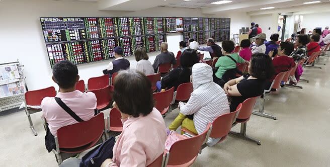 新興亞股上周漲多跌少，以台股表現最為亮眼、上漲3.3％，從資金流向來看，外資上周買超台股25.8億美元最多。圖／本報資料照片