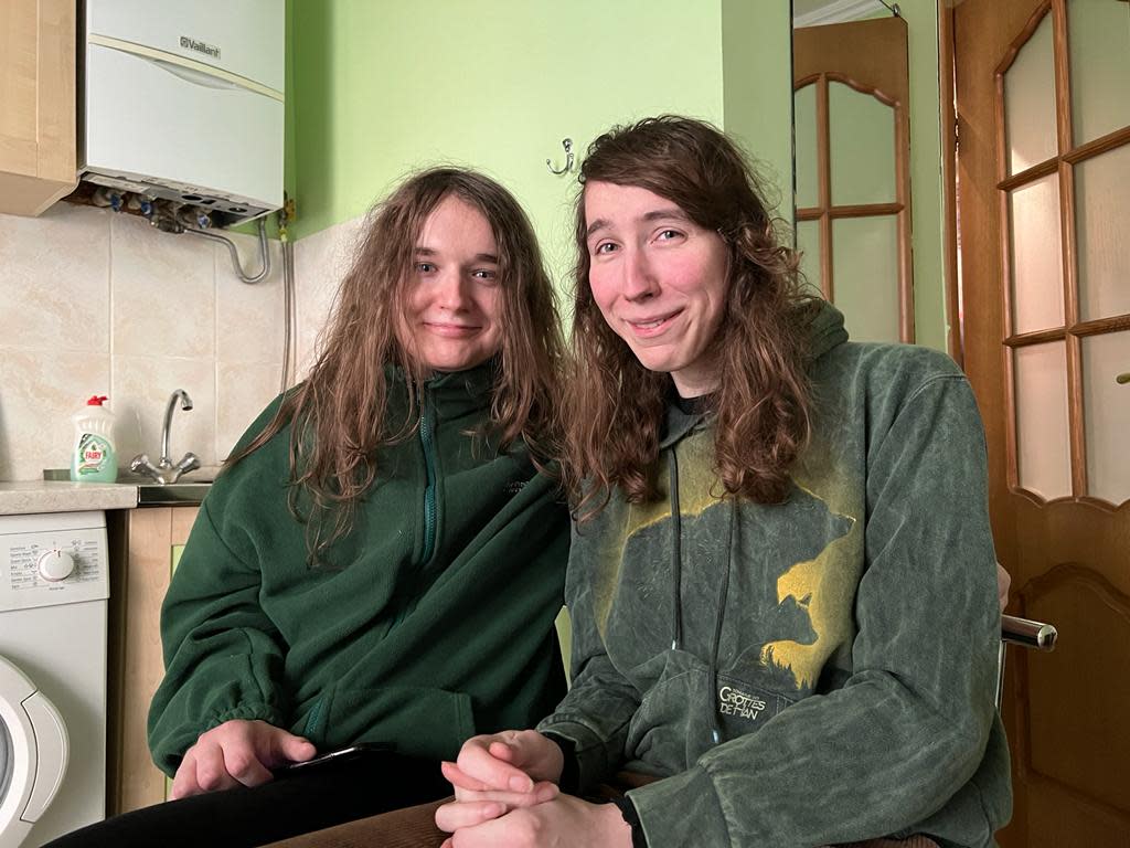 Alice Chuvnik (left) and Robin Boon are opening up to Yahoo Life about their harrowing love story that led them to flee Ukraine amid Russia's invasion. (Photo courtesy of subjects) 