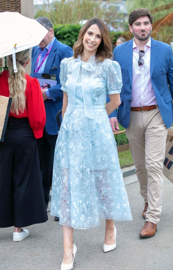 fiona bruce chelsea flower show pink suit