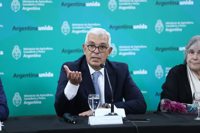 Conferencia de prensa Julian Dominguez en el Ministerio de Agricultura