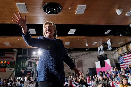 U.S. Democratic presidential nominee Hillary Clinton acknowledges the crowd at a campaign rally in Des Moines, Iowa, U.S. October 28, 2016. REUTERS/Brian Snyder