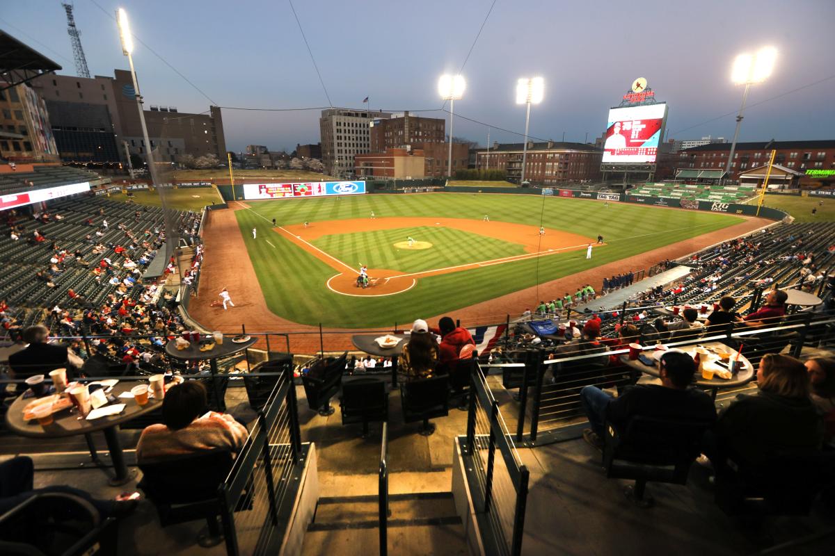 Playoff chase ends for Redbirds