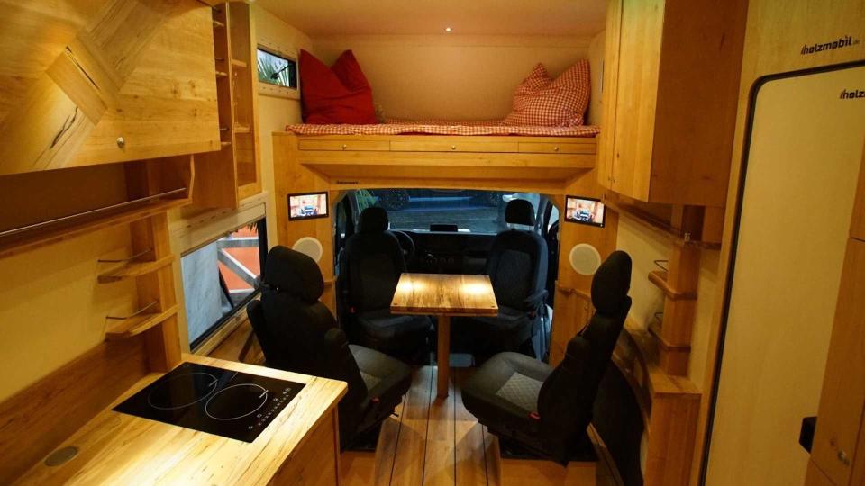 Holzmobil的露營車簡直像是有輪小木屋 