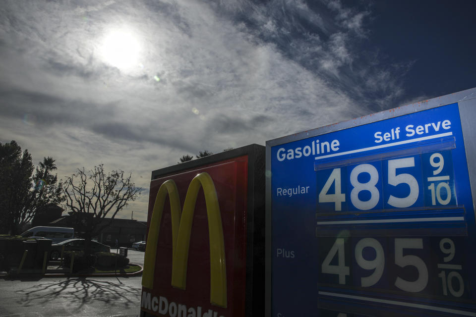 Fontana, CA - October 22: The average price of a gallon of self-serve regular gasoline in Southern California rose today for the 11th consecutive day, spurring the largest week-to-week increase since March. High gas prices at rest stop at Sierra exit on I-15 on Friday, Oct. 22, 2021 in Fontana, CA. (Irfan Khan / Los Angeles Times via Getty Images)