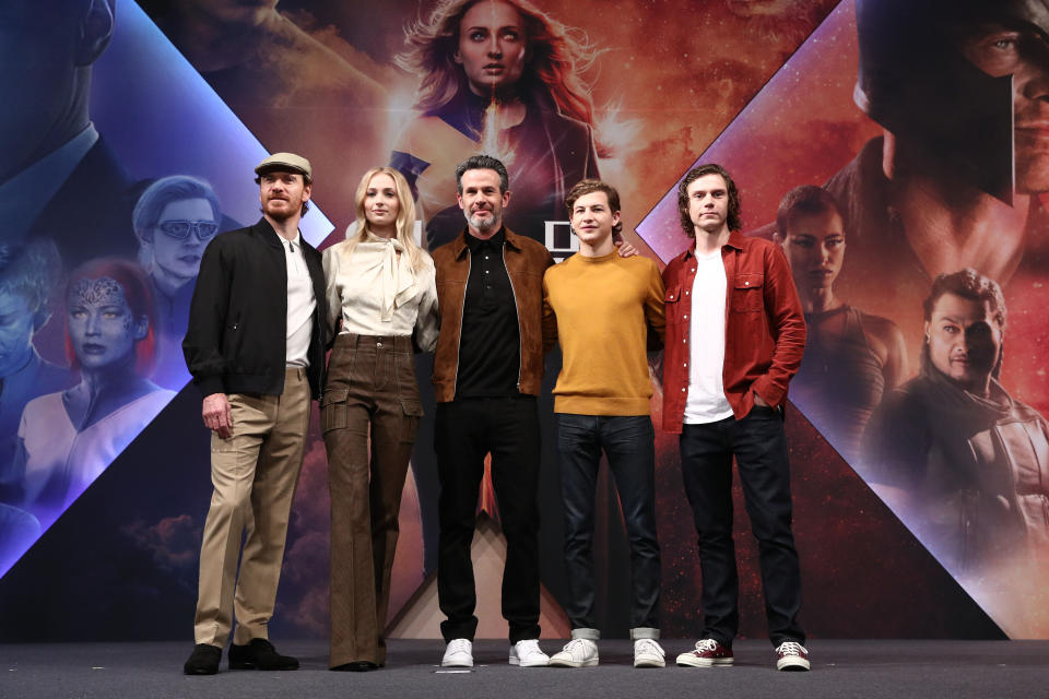 SEOUL, SOUTH KOREA - MAY 27:  (L to R) Actor Michael Fassbender, actress Sophie Turner, director Simon Kinberg, actors Tye Sheridan and Evan Peters attend the press conference for South Korean premiere of "X-Men: Dark Phoenix" on May 27, 2019 in Seoul, South Korea. (Photo by Chung Sung-Jun/Getty Images)