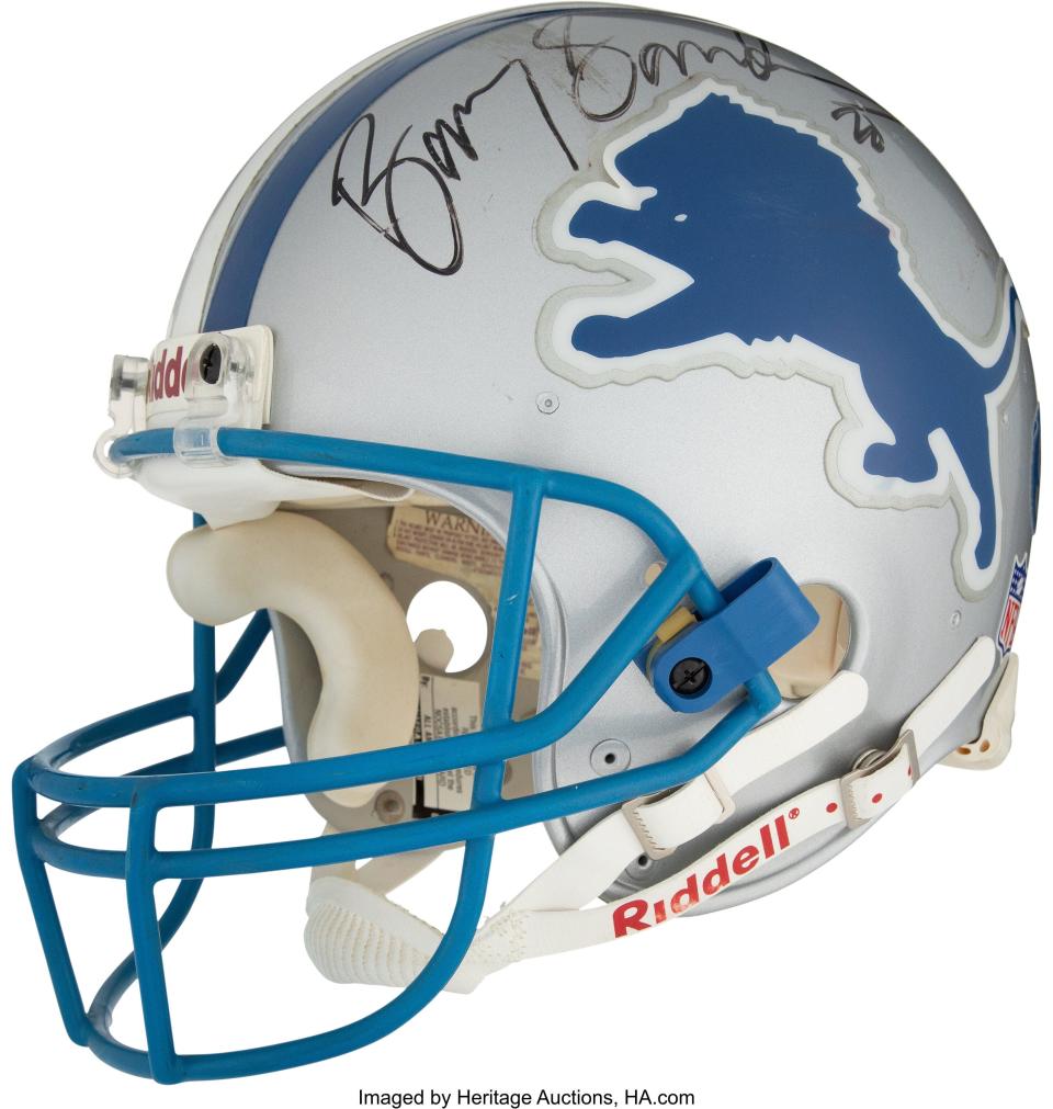 Barry Sanders' game-worn helmet from the 1998 Pro Bowl is being auctioned next month. Sanders gave it to former Green Bay Packers running back Dorsey Levens.