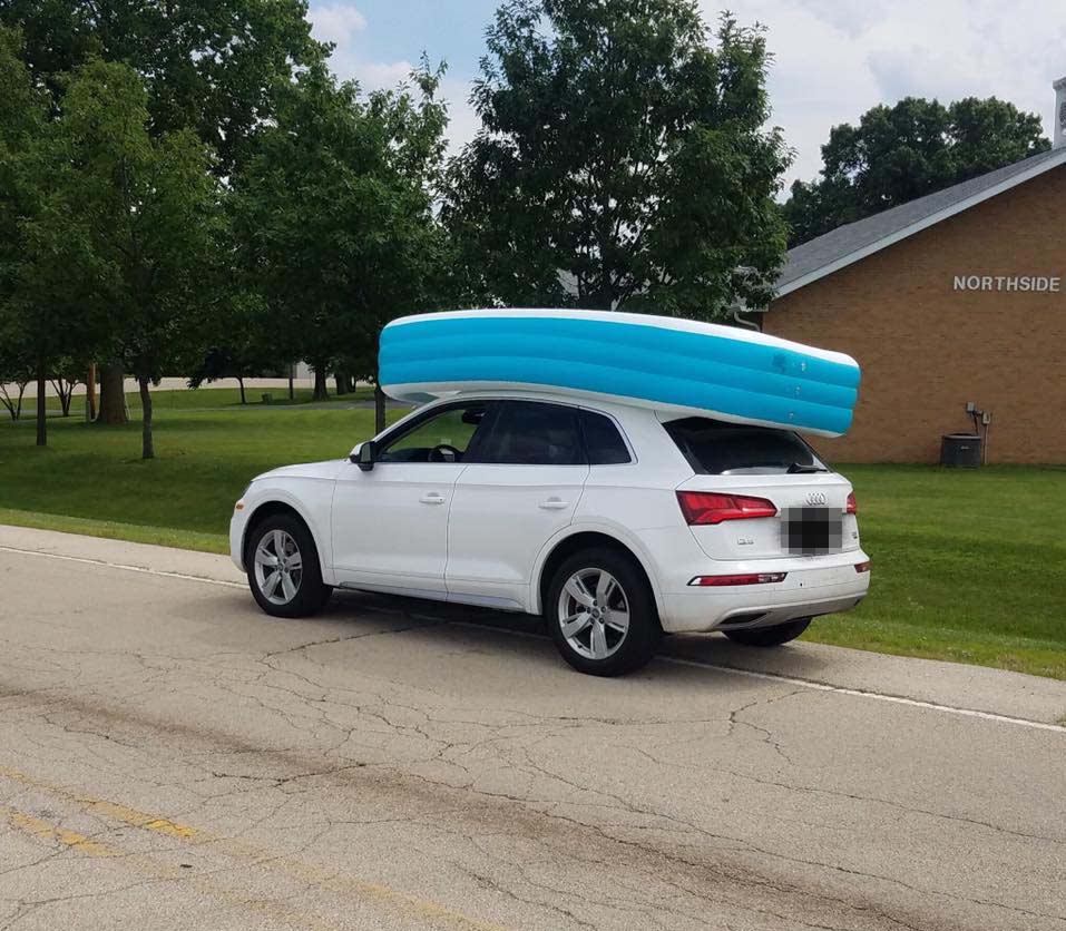 Illinois police officers photographed the Audi with the pool on the vehicle's roof. Source: Dixon Police Department