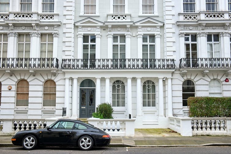 <span class="caption">Mansions in London’s borough of Kensington.</span> <span class="attribution"><span class="source">Nielskliim/Shutterstock.com</span></span>