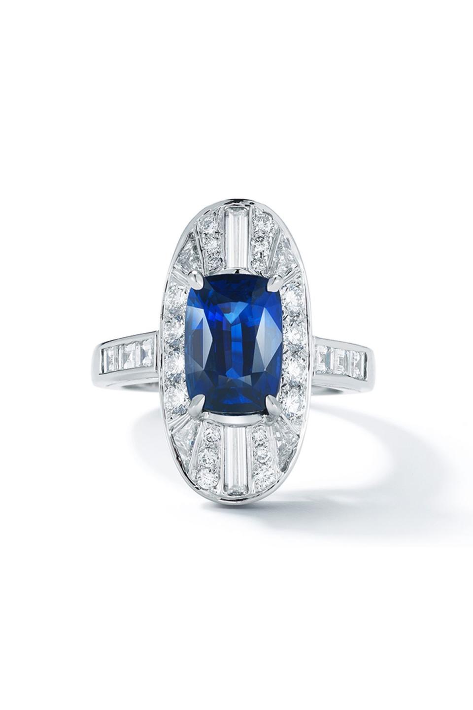 Platinum Sapphire Ring Ref. #302485