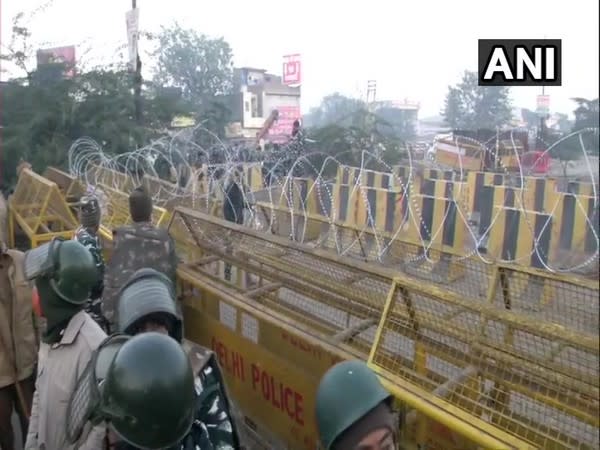 Security tightened on Delhi borders