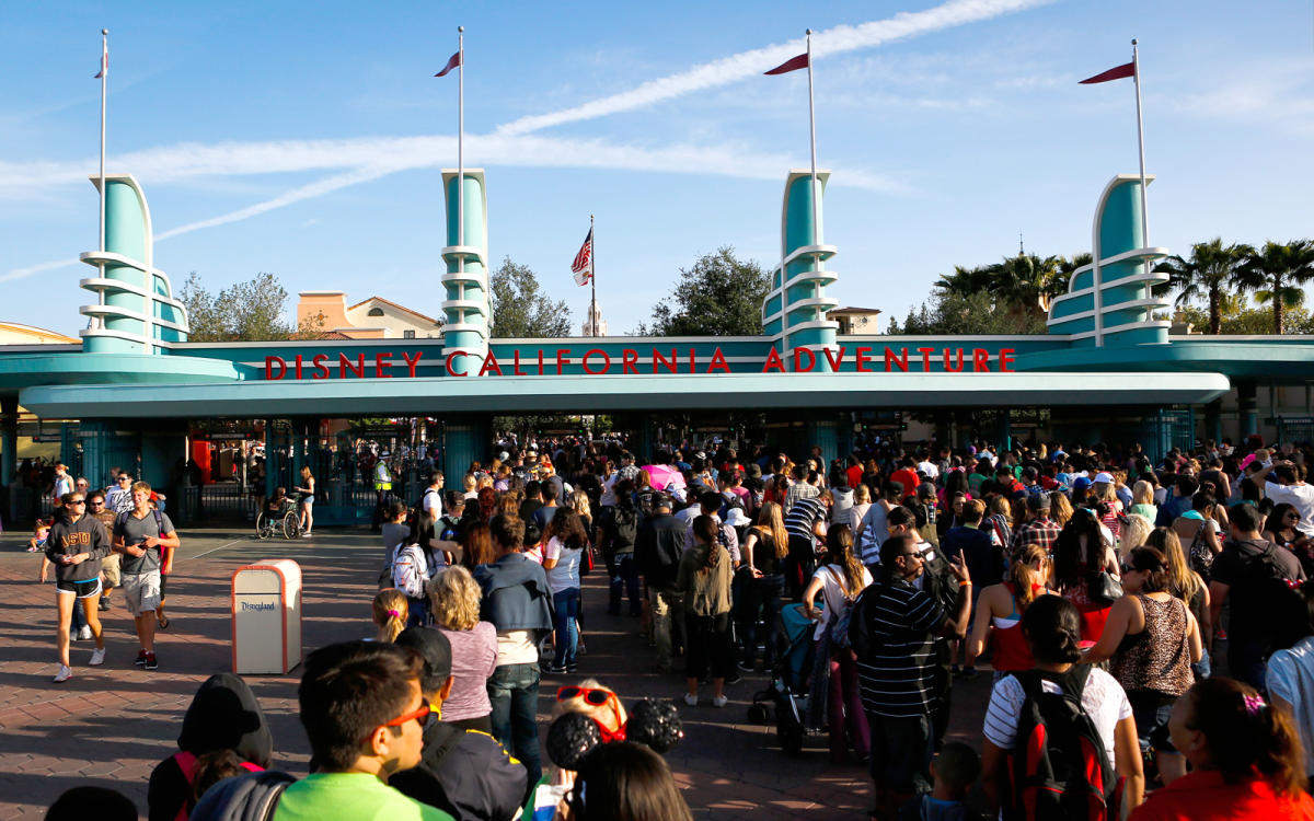 Blackout Dates for Disneyland Annual Passes Are About to Get More Complicated