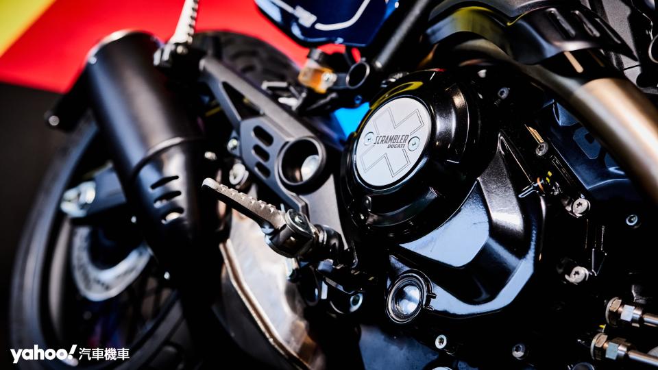 Ducati為Scrambler賦予了全新的離合器內部結構並改採油壓設計，從拉桿操作手感再到換檔精緻度與準確度都有所提升。