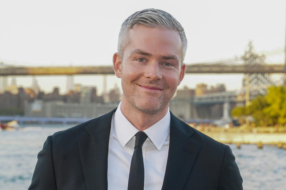 Ryan Serhant Shows Off Beautiful Christmas Tree: Photo