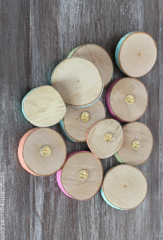 Colorful Wood Slice Thumbtacks