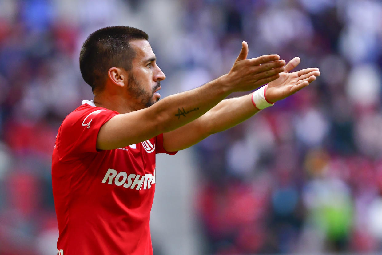 Fernando Navarro durante un partido con el Toluca en agosto pasado. (Jaime López/Jam Media/Getty Images)