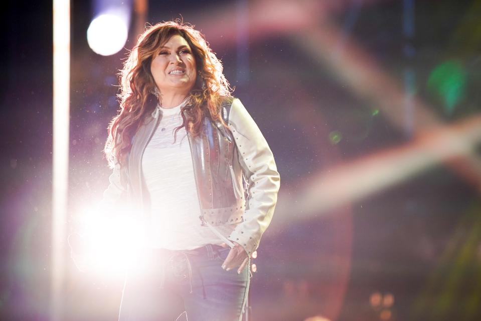Country music artist Jo Dee Messina is set to perform at Lori's Road House on Oct. 26.