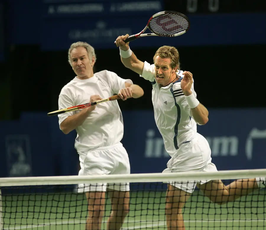 2006 kehrte er sogar nochmal auf die richtige ATP-Tour zurück und gewann kurz nach seinem 47. Geburtstag ein Doppel-Turnier mit Jonas Björkman. Mit insgesamt 72 Doppeltiteln ist er auch in dieser Disziplin ganz weit vorn