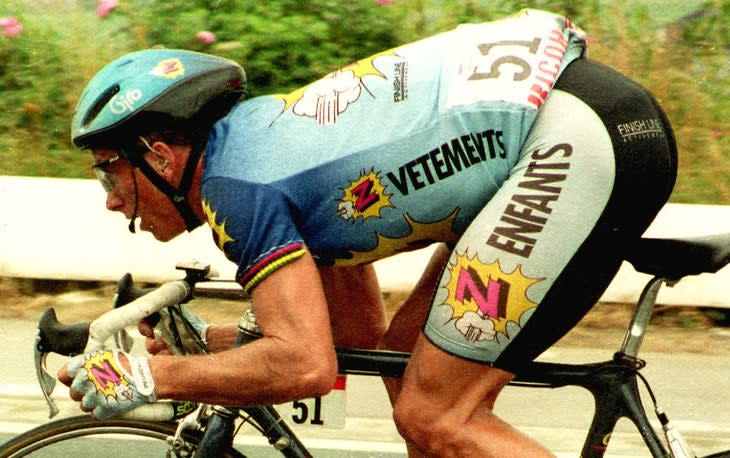 <span class="article__caption">Lemond, shown here racing in the winning move on a stage to Roubaix in the 1992 Tour de France, finished fourth in his first try at Paris-Roubaix in 1985.</span> (Photo: PASCAL PAVANI/AFP via Getty Images)