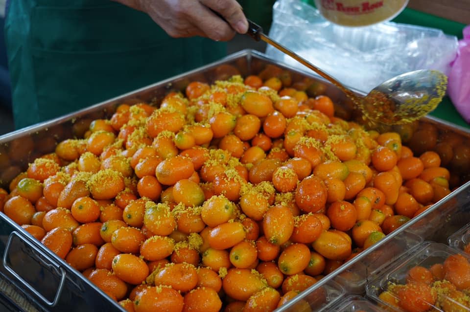黃金柑常見加工於蜜餞的零嘴。（台北市農會提供）