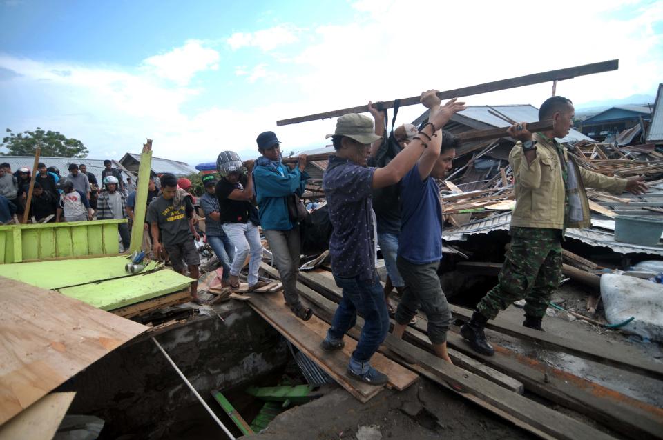 Deadly earthquake and tsunami in Indonesia