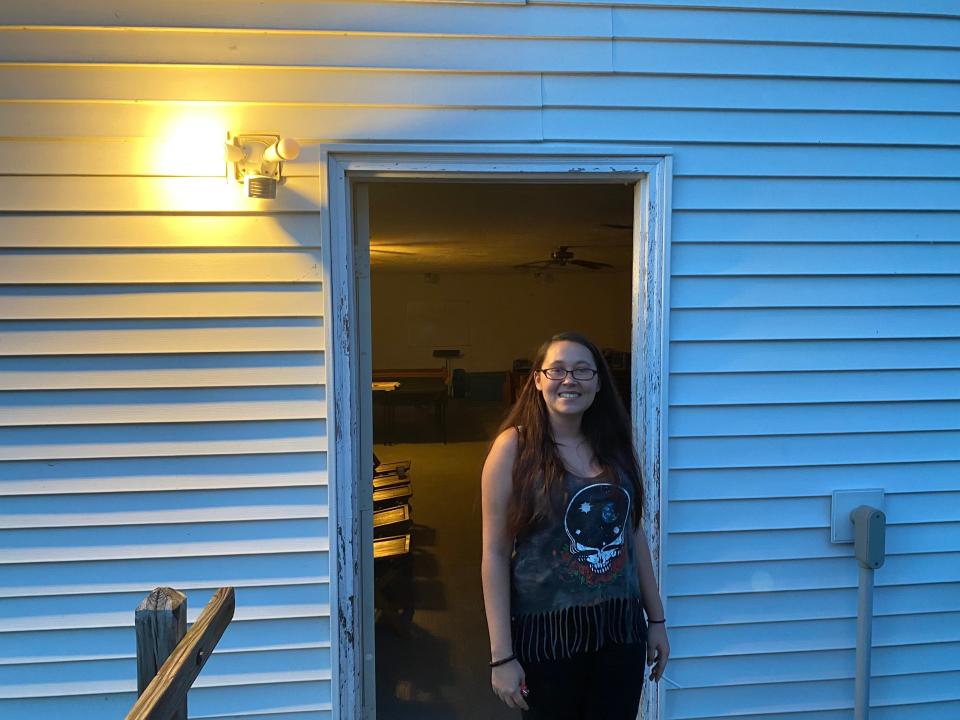 Natasha Robinson outside a recovery meeting in East Lynn, West Virginia (Richard Hall / The Independent)