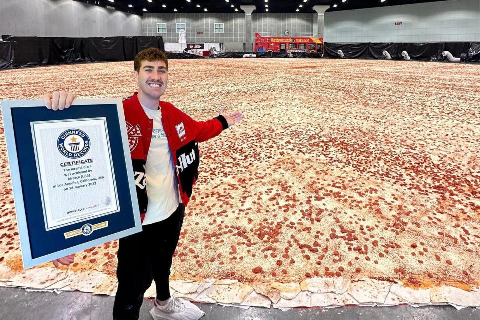 Eric Decker aka Airrack with the world's largest pizza record