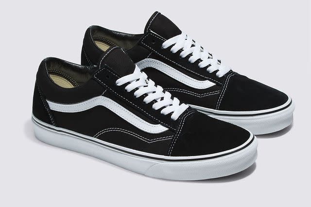 <p>Vans</p>