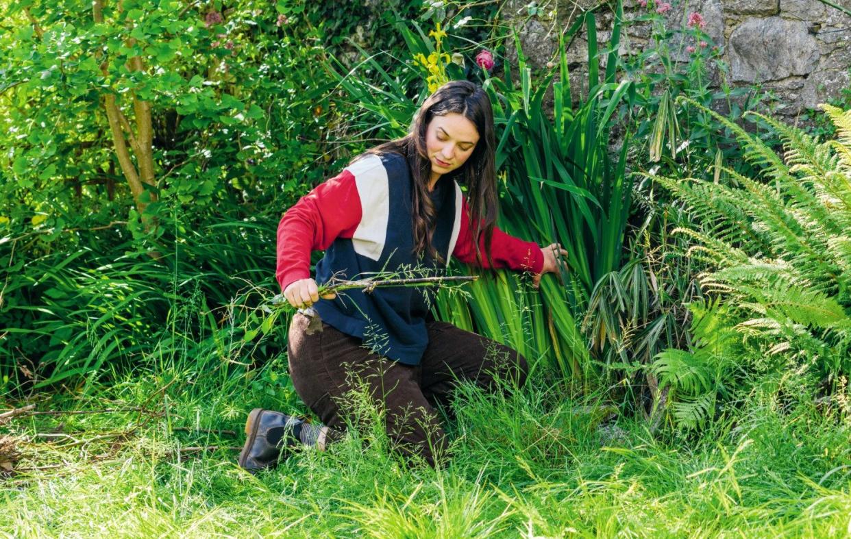 Frances Tophill gardening