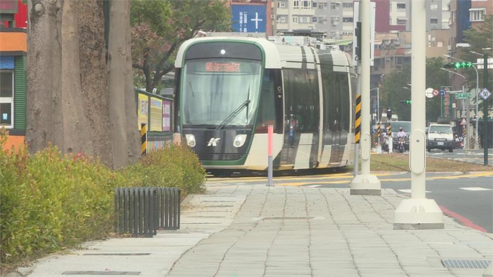 全車乘客被丟包？　高雄輕軌急衝下車心酸內幕曝光