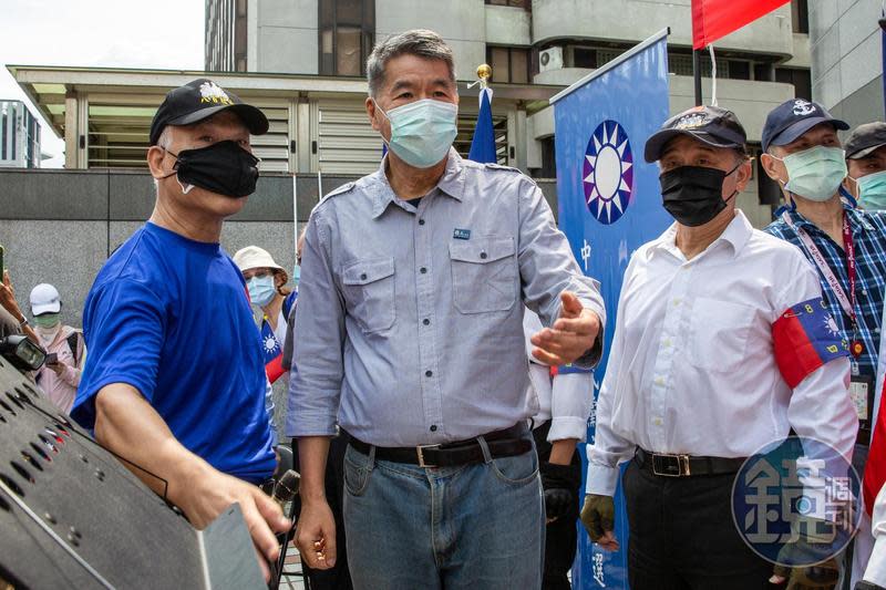 張亞中近日聲勢越來越旺，不僅獲得許多深藍選民支持，也被看好可望帶領國民黨走出困境。（本刊資料照）