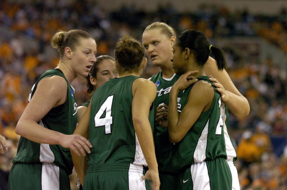 MSU players Liz Shimek, Lindsay Bowen, Kristin Haynie, Kelli Roehrig and Rene Haynes confer during their comeback win over Tennessee during the 2005 Final Four.