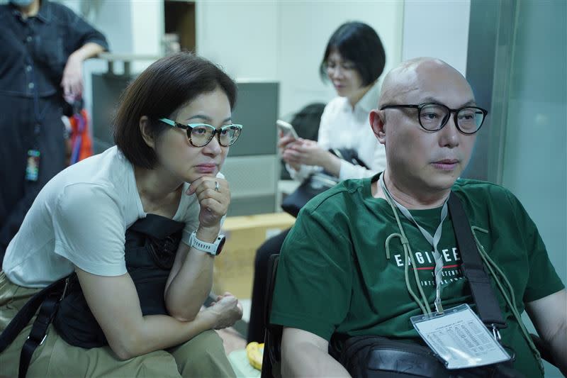 《我的婆婆怎麼那麼可愛2》由陳慧玲（左）擔任製作人、鄧安寧（右）執導。（圖／公視提供）