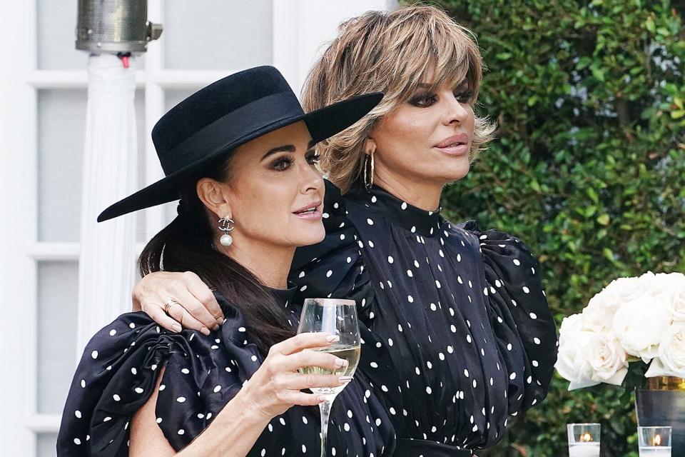 THE REAL HOUSEWIVES OF BEVERLY HILLS -- "The Divided States of Erika" Episode 1105 -- Pictured: (l-r) Kyle Richards, Lisa Rinna -- (Photo by: Nicole Weingart/Bravo/NBCU Photo Bank via Getty Images)