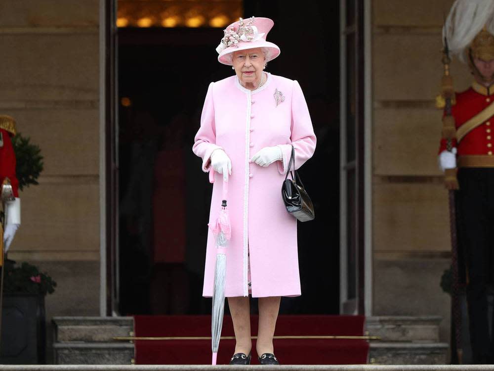 Immer perfekt gestylt: Queen Elizabeth II. (Bild: imago images/i Images)