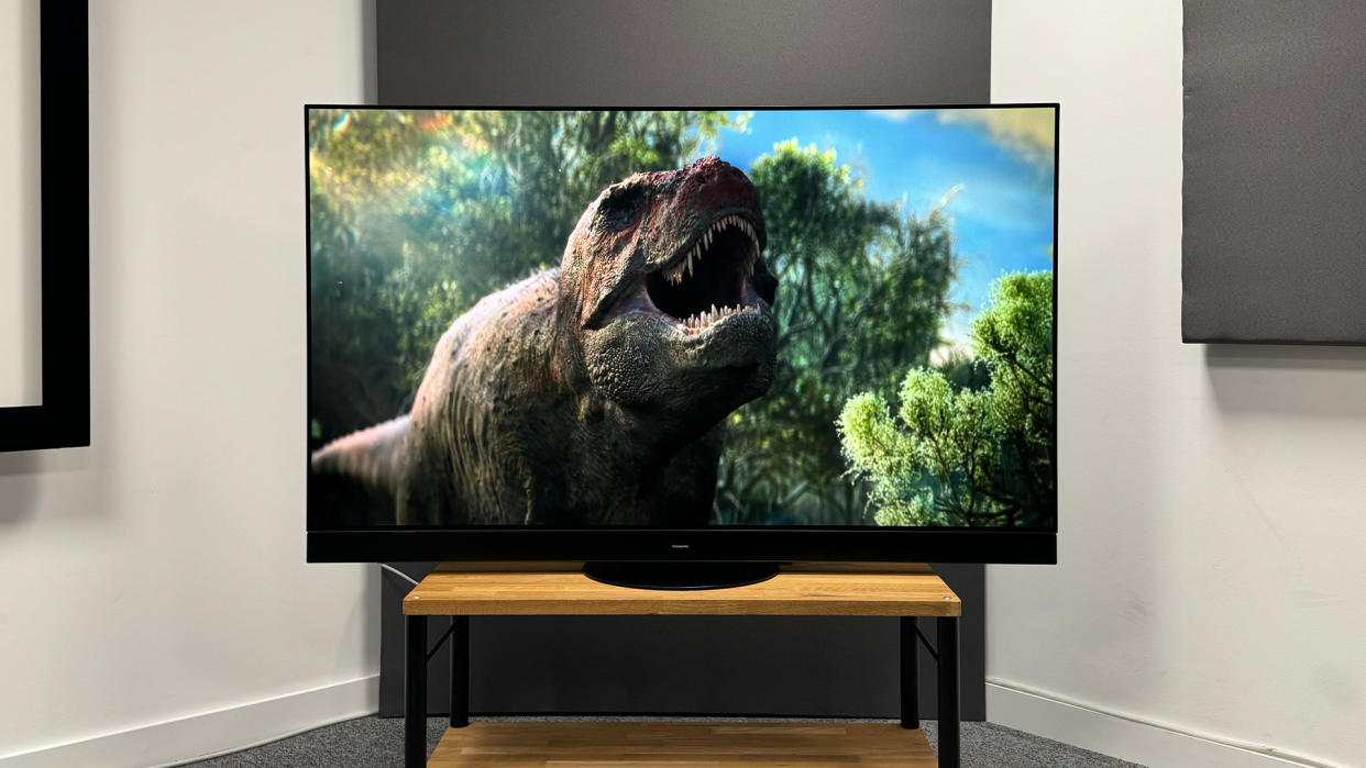  OLED TV: Panasonic TX-65MZ2000B. 