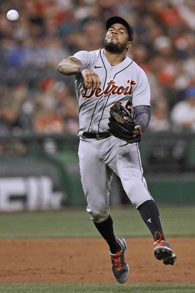 Quantrill beats Tigers keeps Cabrera 2 shy of 500 homers