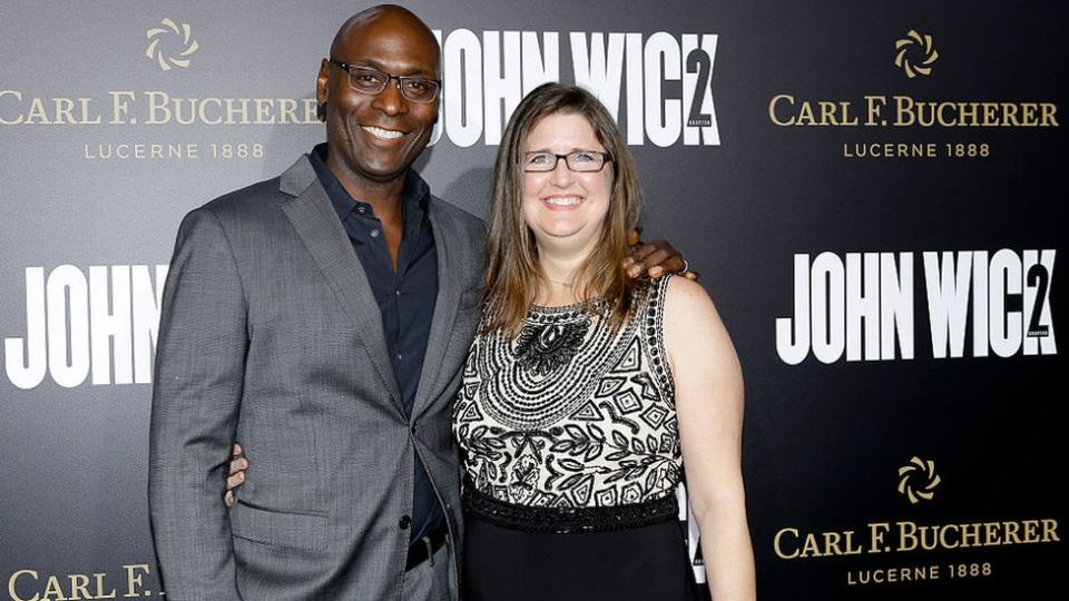 El actor Lance Reddick y Stephanie Reddick durante el estreno de 'John Wick 2' que se celebró el 30 de enero de 2017 en Hollywood, California.