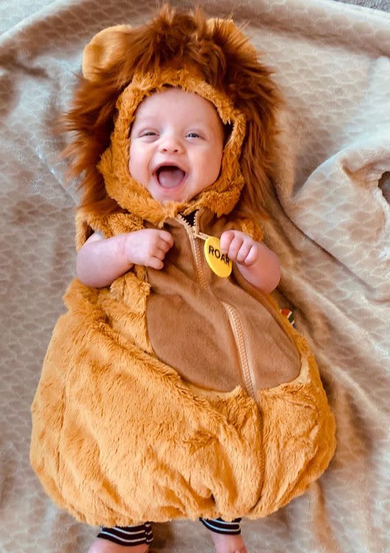 I am tiny lion cub, hear me roar!