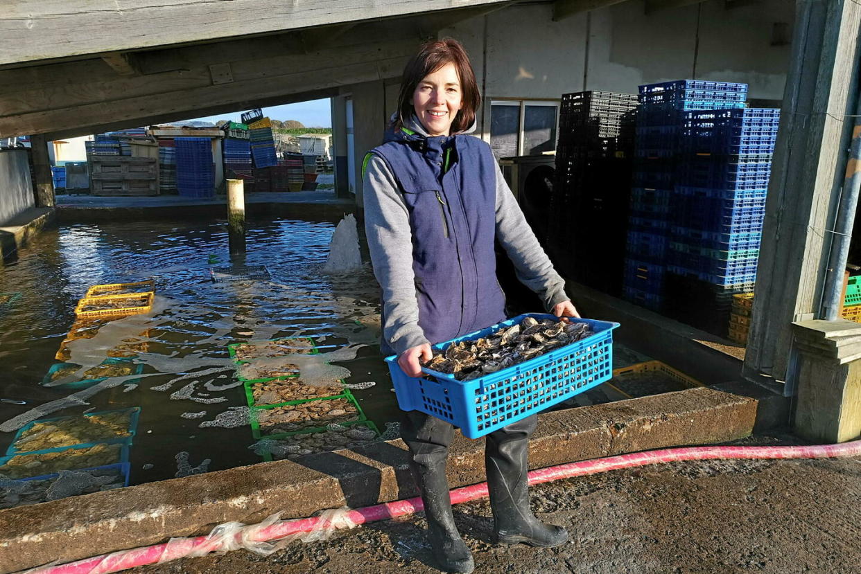 Aux Moutiers-en-Retz (Loire-Atlantique), Julie Dupont, qui a une ferme conchylicole, a fait face à la méfiance des consommateurs.  - Credit:CG